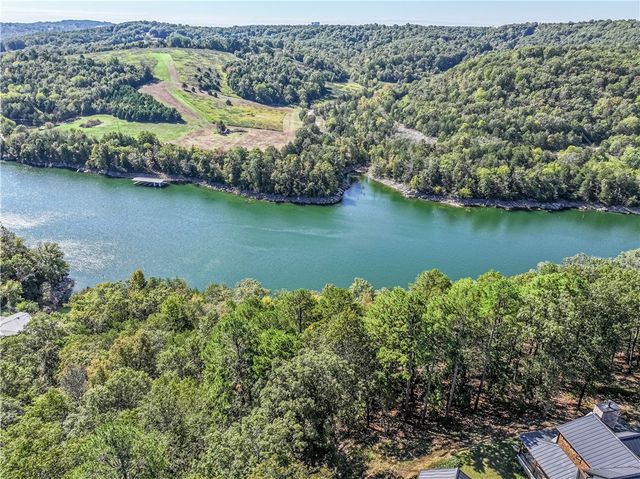 343 County Road 1489, Eureka Springs, AR 72632