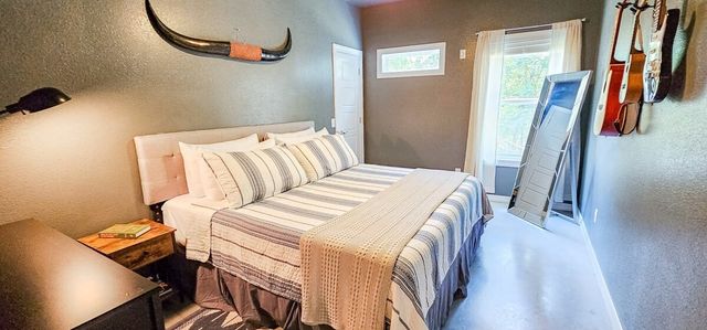 343 County Road 1489, Eureka Springs, AR 72632