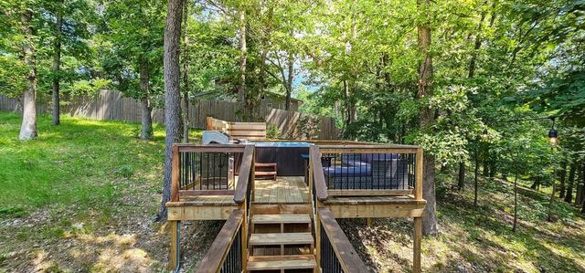 343 County Road 1489, Eureka Springs, AR 72632