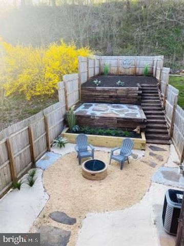 75 PETERSBURG LN, Duncannon, PA 17020