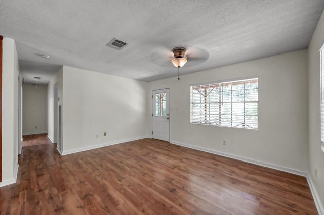 67 Wren Lane, Trinity, TX 75862