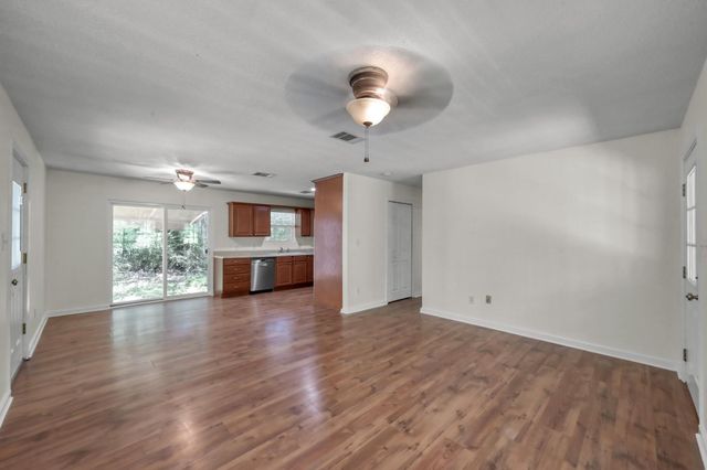 67 Wren Lane, Trinity, TX 75862