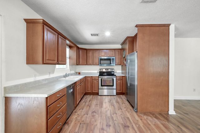 67 Wren Lane, Trinity, TX 75862