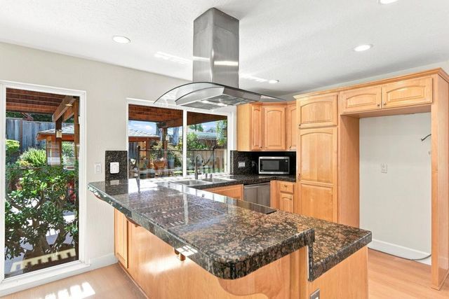 2950 Silver, San Jose, CA 95135