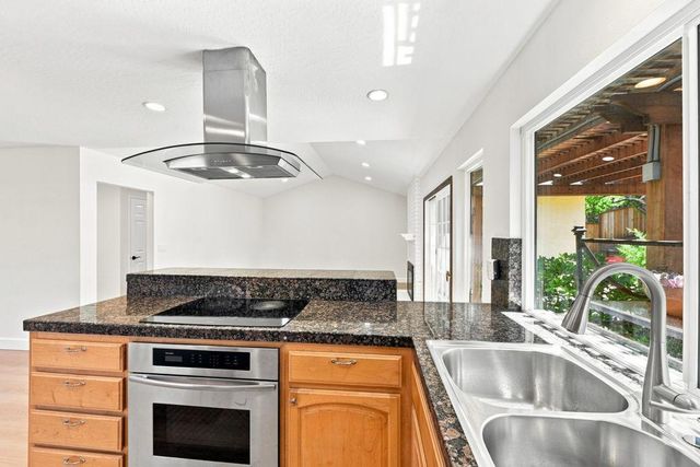 2950 Silver, San Jose, CA 95135