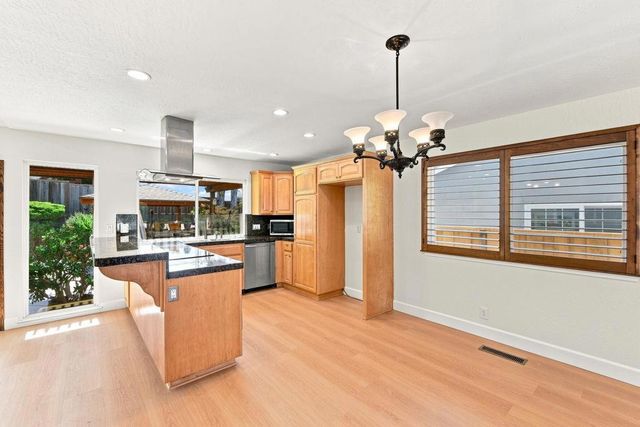 2950 Silver, San Jose, CA 95135