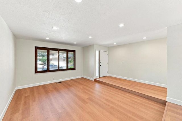 2950 Silver, San Jose, CA 95135