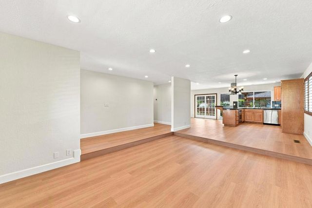 2950 Silver, San Jose, CA 95135