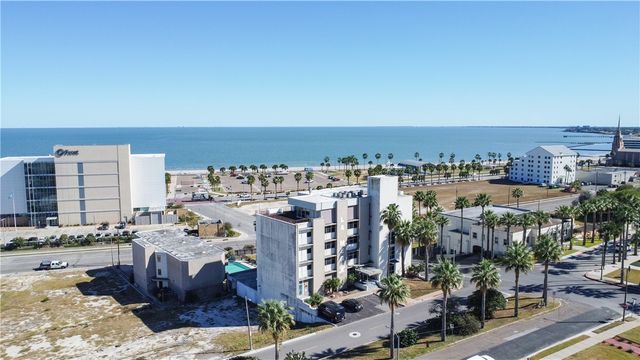 520 S Chaparral St 204, Corpus Christi, TX 78401