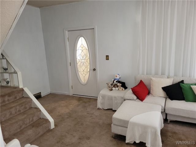 2711 Orleans Avenue, Niagara Falls, NY 14303