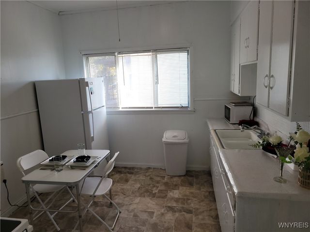 2711 Orleans Avenue, Niagara Falls, NY 14303