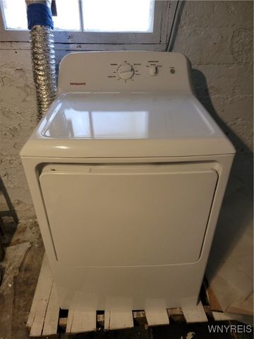 2711 Orleans Avenue, Niagara Falls, NY 14303