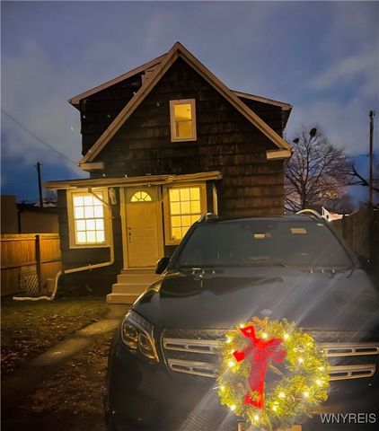 2711 Orleans Avenue, Niagara Falls, NY 14303