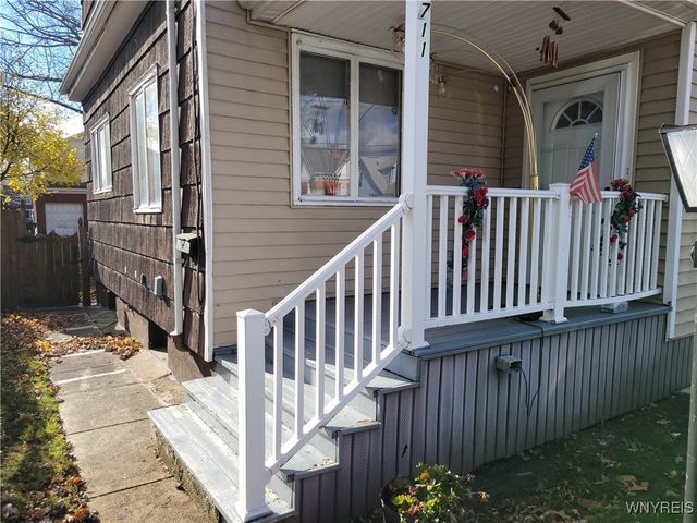 2711 Orleans Avenue, Niagara Falls, NY 14303