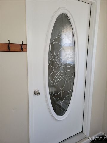 2711 Orleans Avenue, Niagara Falls, NY 14303