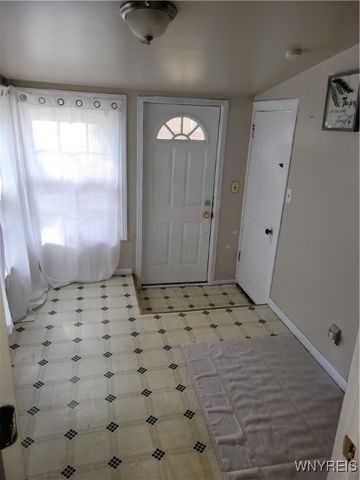 2711 Orleans Avenue, Niagara Falls, NY 14303