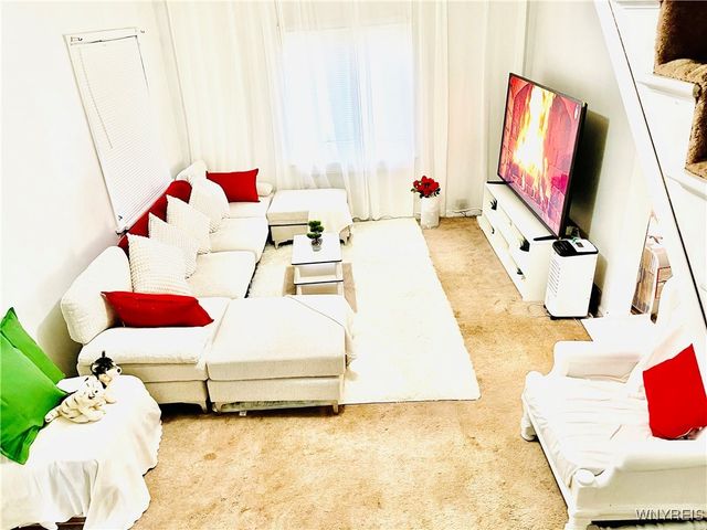 2711 Orleans Avenue, Niagara Falls, NY 14303