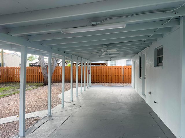 3305 Lake Avenue, West Palm Beach, FL 33405