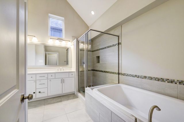 726 N Shepherd Drive, Houston, TX 77007