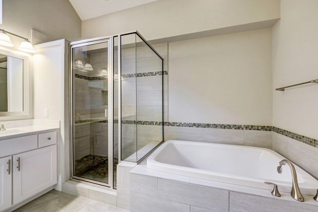 726 N Shepherd Drive, Houston, TX 77007