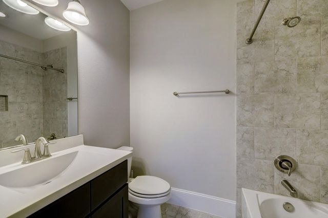 726 N Shepherd Drive, Houston, TX 77007