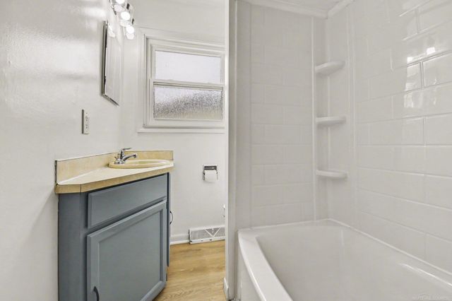 923 Wheelock Drive Street, Freeland, MI 48623