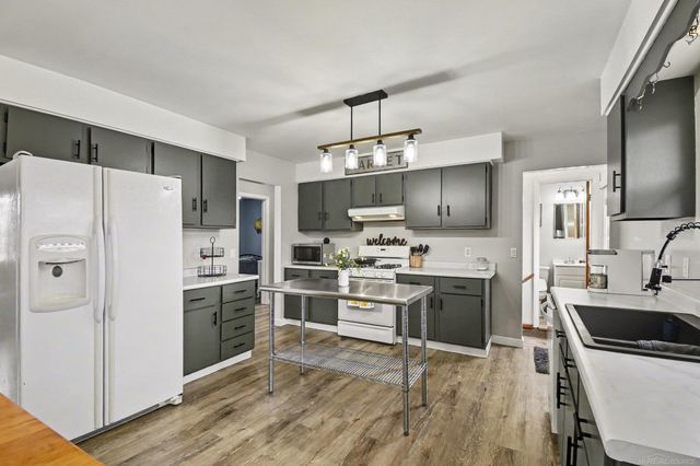 923 Wheelock Drive Street, Freeland, MI 48623