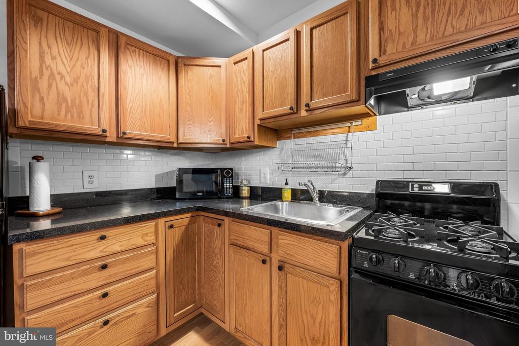 Image 45 of property listing at 1807 LANCASTER ST, Baltimore, MD 21231