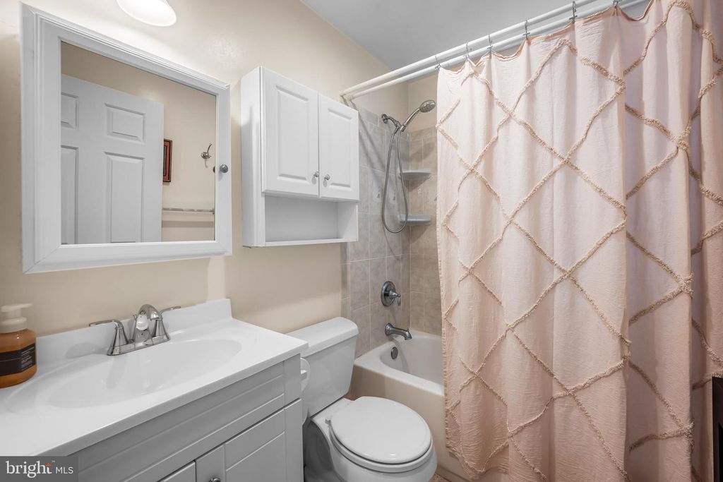 Image 46 of property listing at 1807 LANCASTER ST, Baltimore, MD 21231