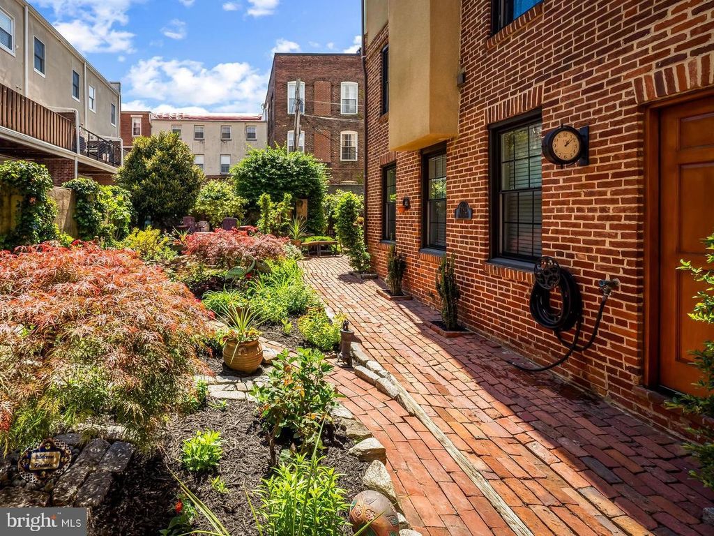 Image 7 of property listing at 1807 LANCASTER ST, Baltimore, MD 21231