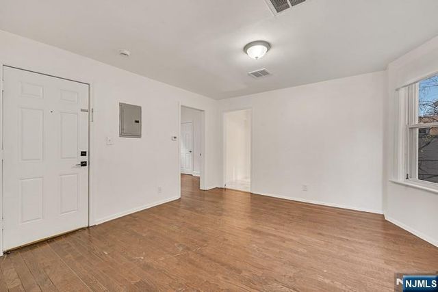 110 17th Street, East Orange, NJ 07017