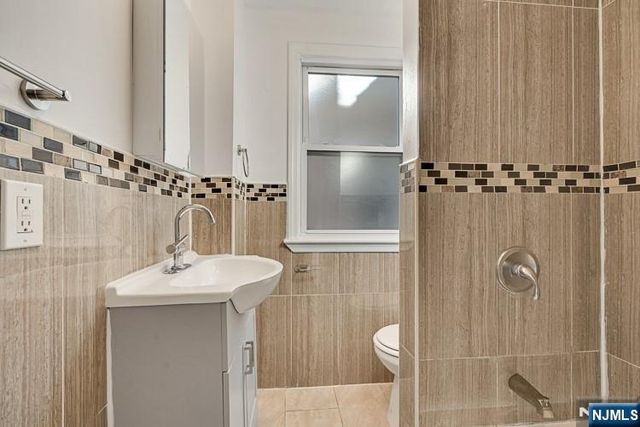 110 17th Street, East Orange, NJ 07017