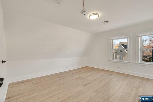 110 17th Street, East Orange, NJ 07017