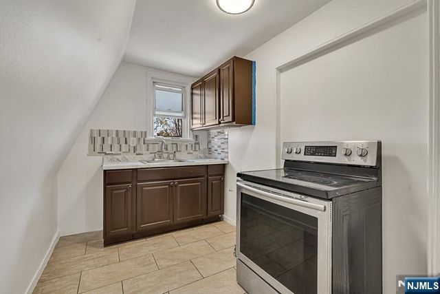 110 17th Street, East Orange, NJ 07017