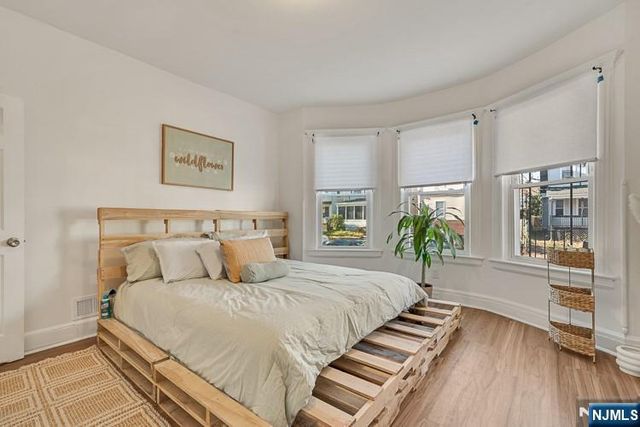 110 17th Street, East Orange, NJ 07017