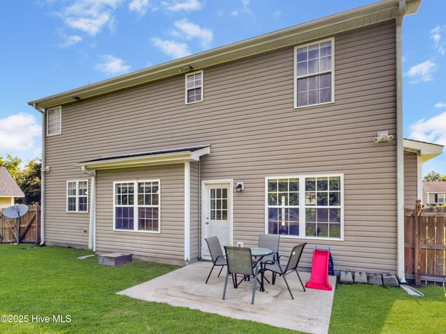 239 Emerald Ridge Road, Jacksonville, NC 28546