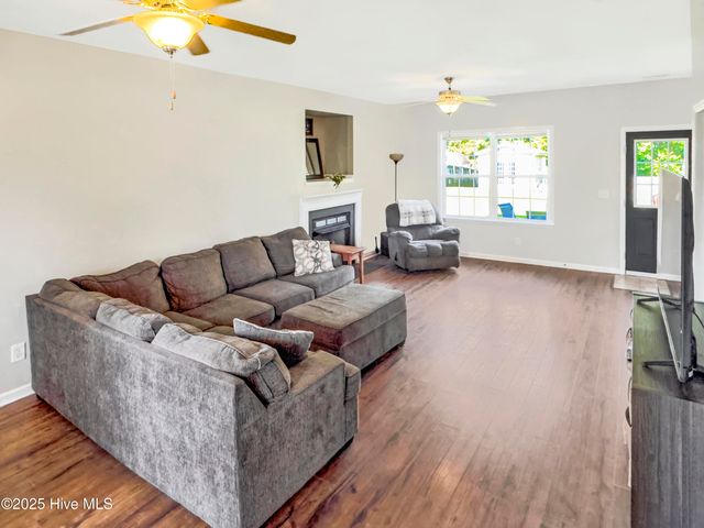 239 Emerald Ridge Road, Jacksonville, NC 28546