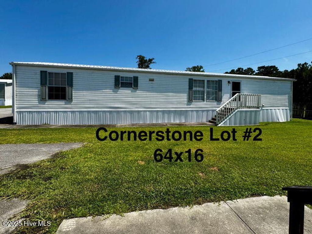 Image 4 of property listing at 629 Haws Run Road, Jacksonville, NC 28540