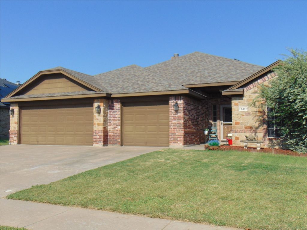 629 E SHEILA Circle, Joshua, TX 76058