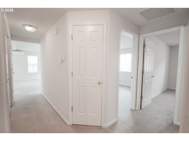 1345 NAPA VALLEY Ln, Eugene, OR 97404