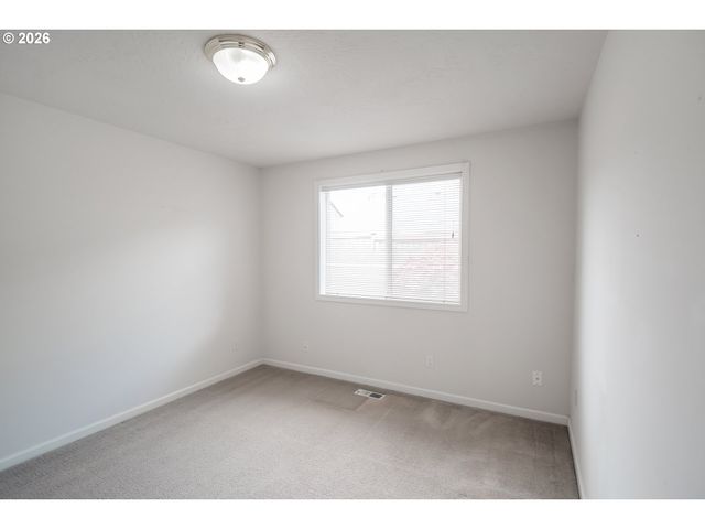 1345 NAPA VALLEY Ln, Eugene, OR 97404