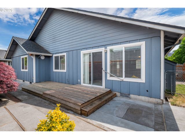 1345 NAPA VALLEY Ln, Eugene, OR 97404