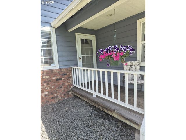 1345 NAPA VALLEY Ln, Eugene, OR 97404
