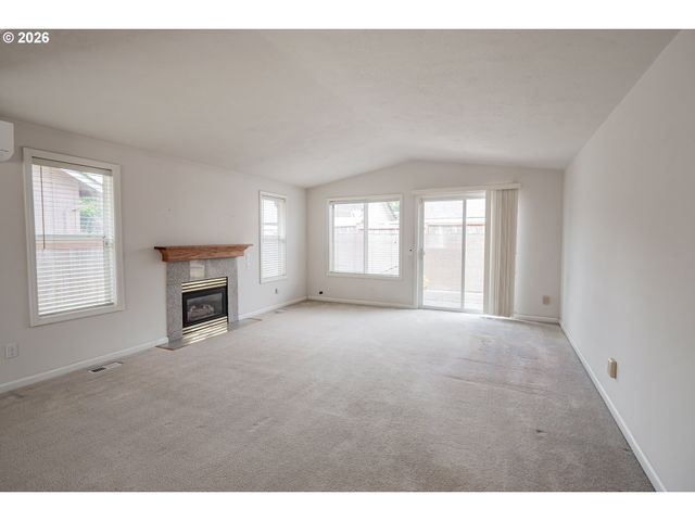 1345 NAPA VALLEY Ln, Eugene, OR 97404