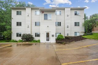 930 23rd Ave Place 6, Coralville, IA 52241