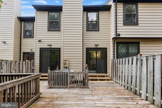 297 CHELMSFORD CT, Sterling, VA 20165