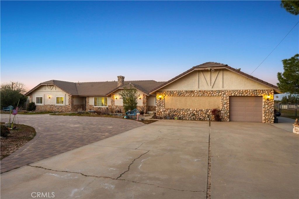 2651 W Avenue N12, Palmdale, CA 93551