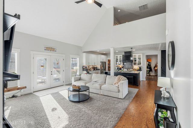 2696 Armstrong Ln, Mt Washington, KY 40047