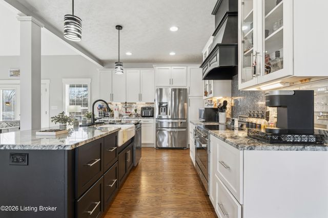 2696 Armstrong Ln, Mt Washington, KY 40047