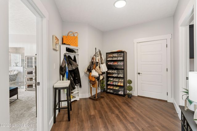 2696 Armstrong Ln, Mt Washington, KY 40047